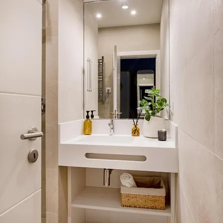 Διαμέρισμα Modern & Quiet Retreat