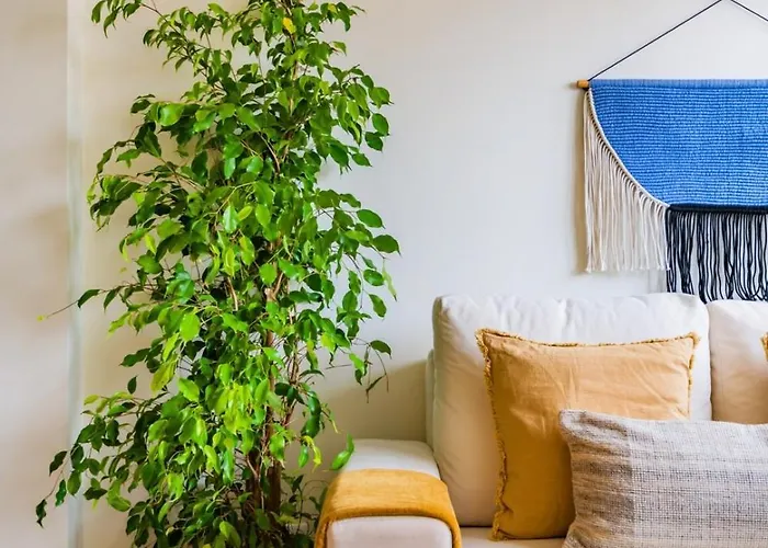 Апартаменты Modern & Quiet Retreat