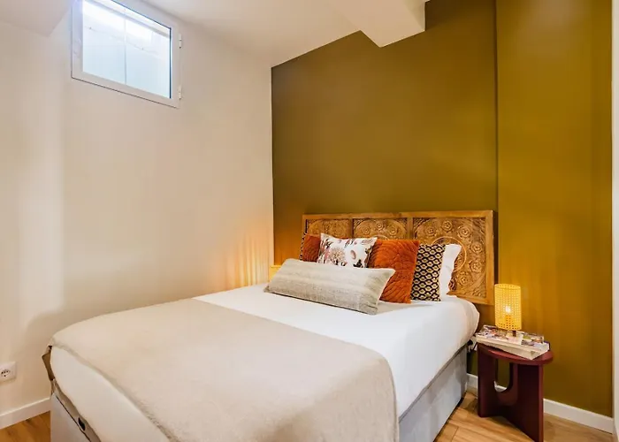 Modern & Quiet Retreat *