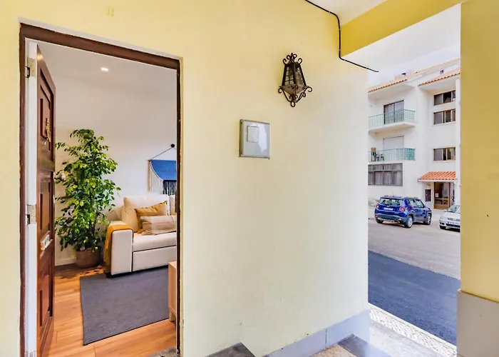 Апартаменты Modern & Quiet Retreat