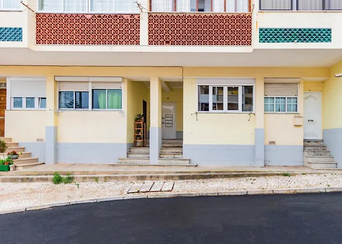 Modern & Quiet Retreat